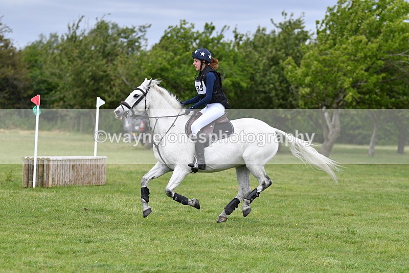 WJ5_3388 - Class 5 80cm Pairs