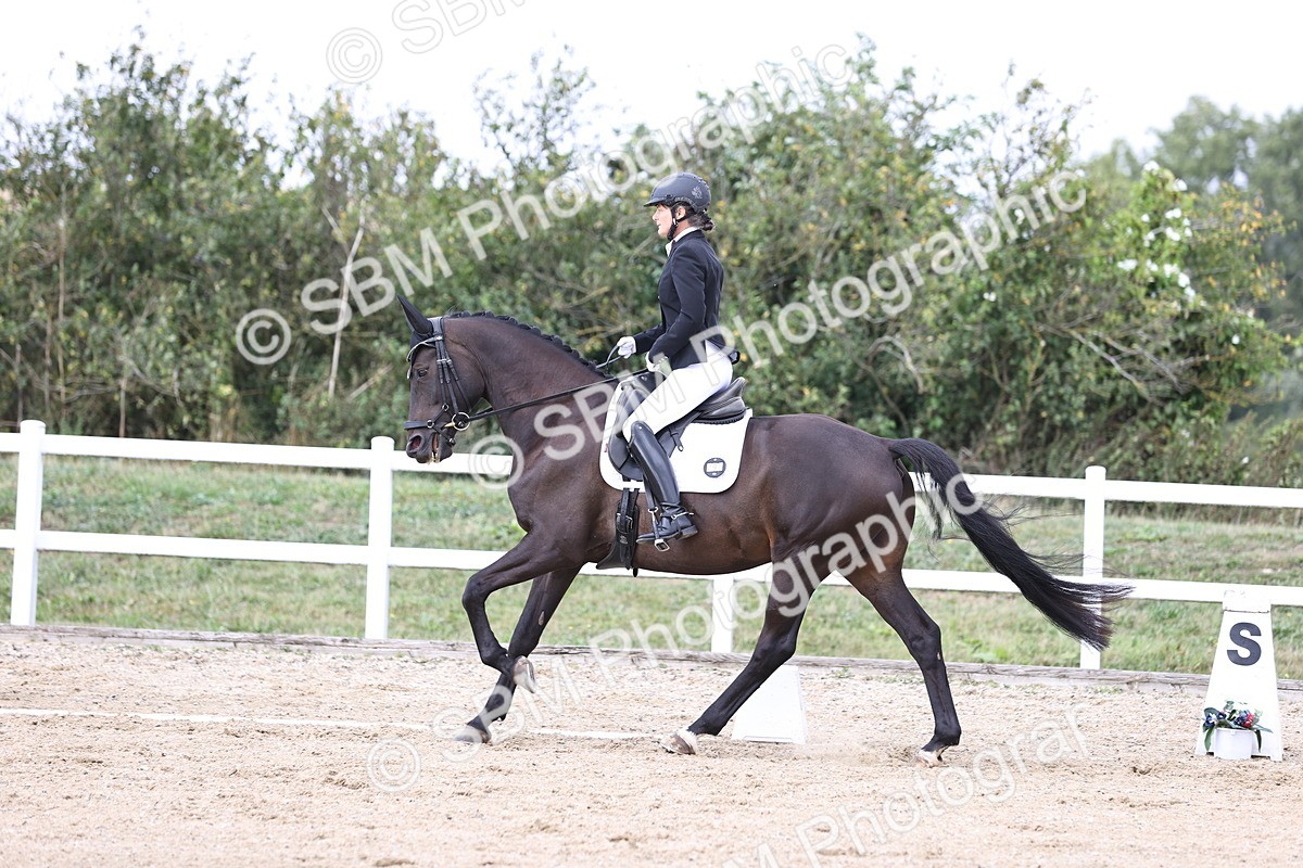 SBM_017948 - Class 14 - Novice 23 - 15.16-16.19