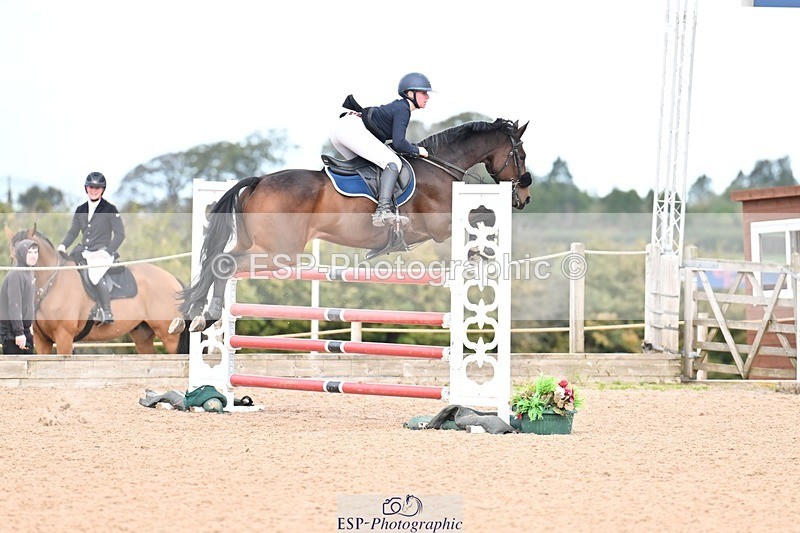 251005-100623-02665 - Cls 15 Foxhunter and 1.20m