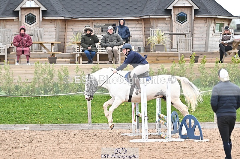 250414-101027-00008 - 70cm Round 1