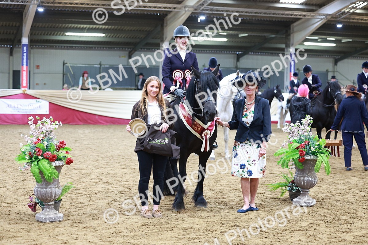 SBM_18893 - Class 952 - M&M Ridden Supreme Final