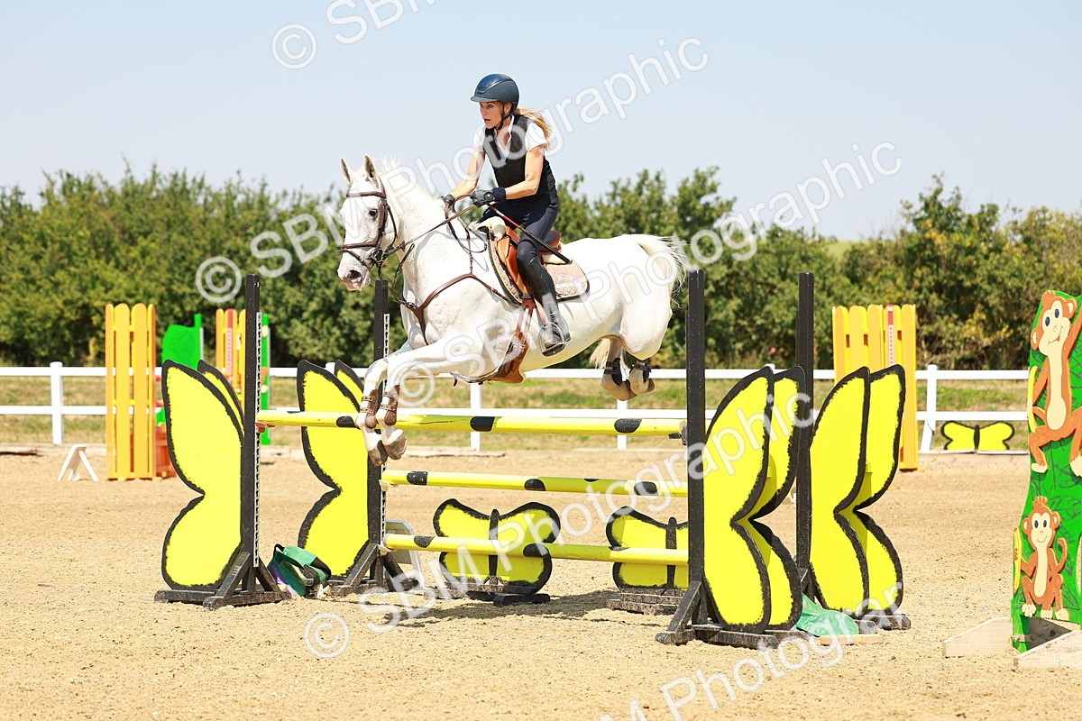 SBM_001992 - Class 5 - Senior Foxhunter - 1.20m