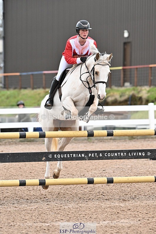 241206-122241-00690 - Cls 5 Newcomers and 1.10m Open