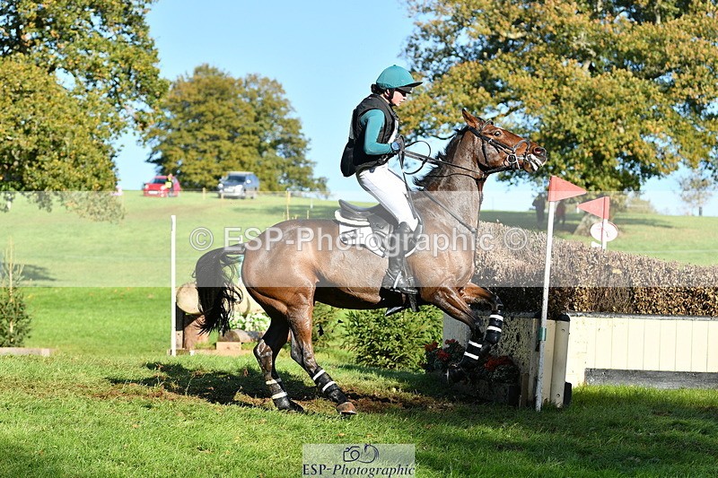 251025A-145130-21328 - G-525-Henrietta.Hack