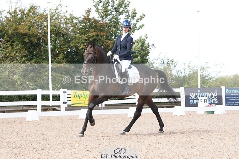 250906-134357-03374 - 113-Nicole.JahanshahiVirtual.Attraction