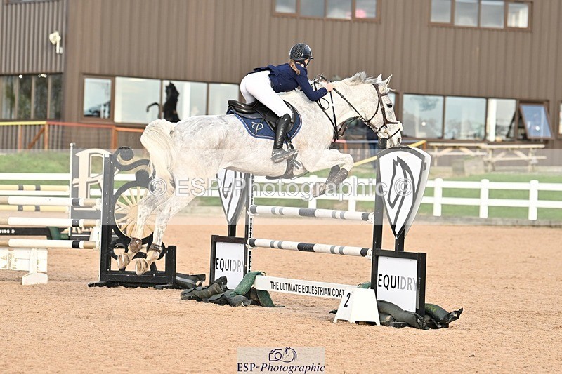 241208-132407-01766 - Cls 21 Newcomers and 1.10m Open