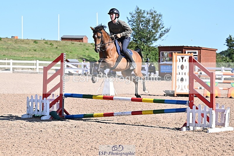 250708A-171640-00218 - 70cm Classes