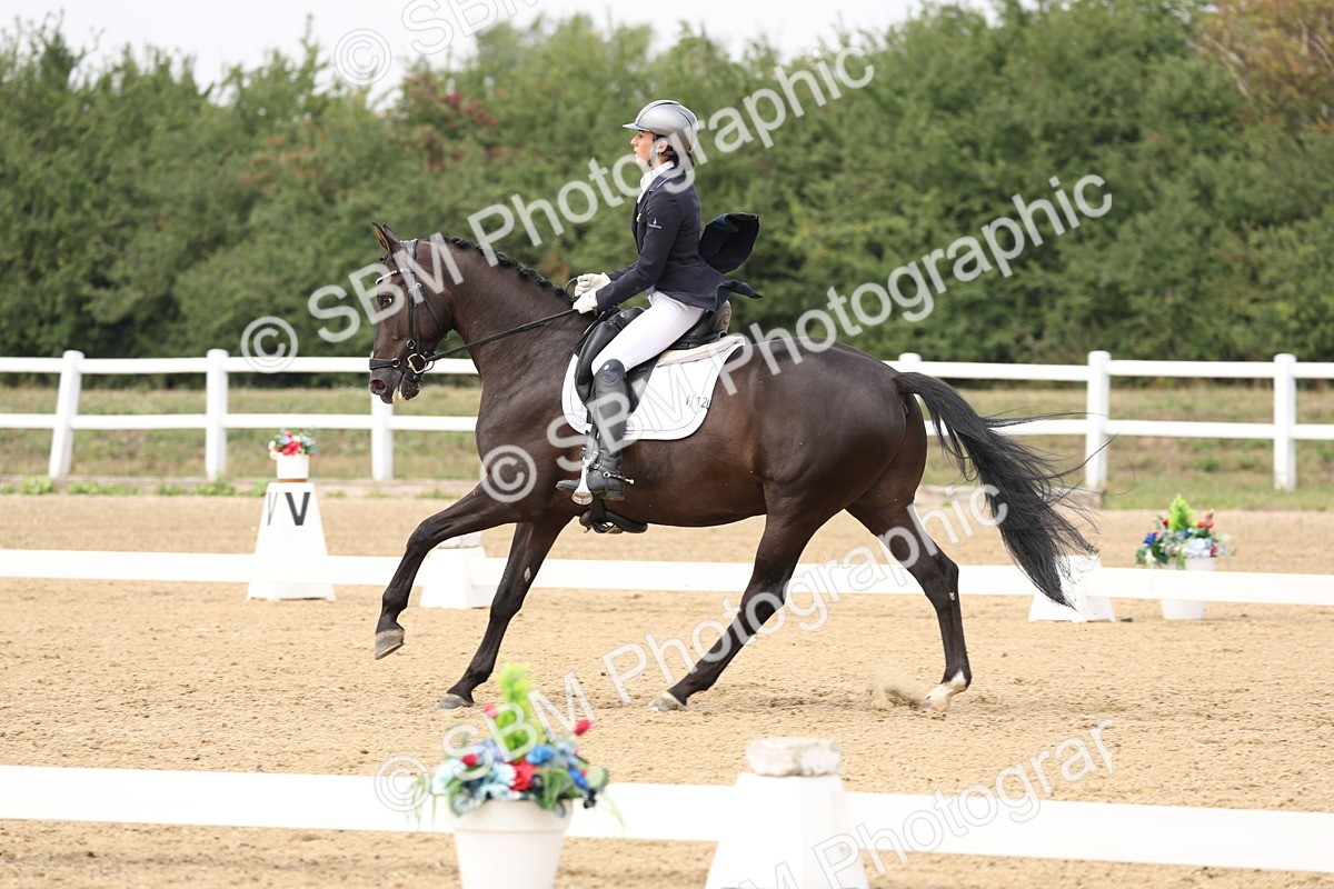 SBM_007571 - Class 9 - FEI INT I - 14.57-15.45