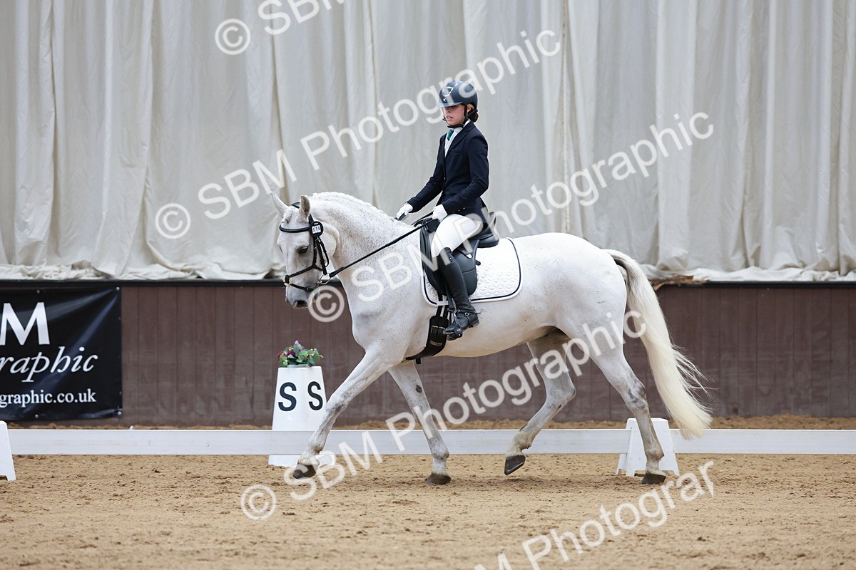 SBM_008402 - Class 6b - Novice 6 - 9.28-10.41