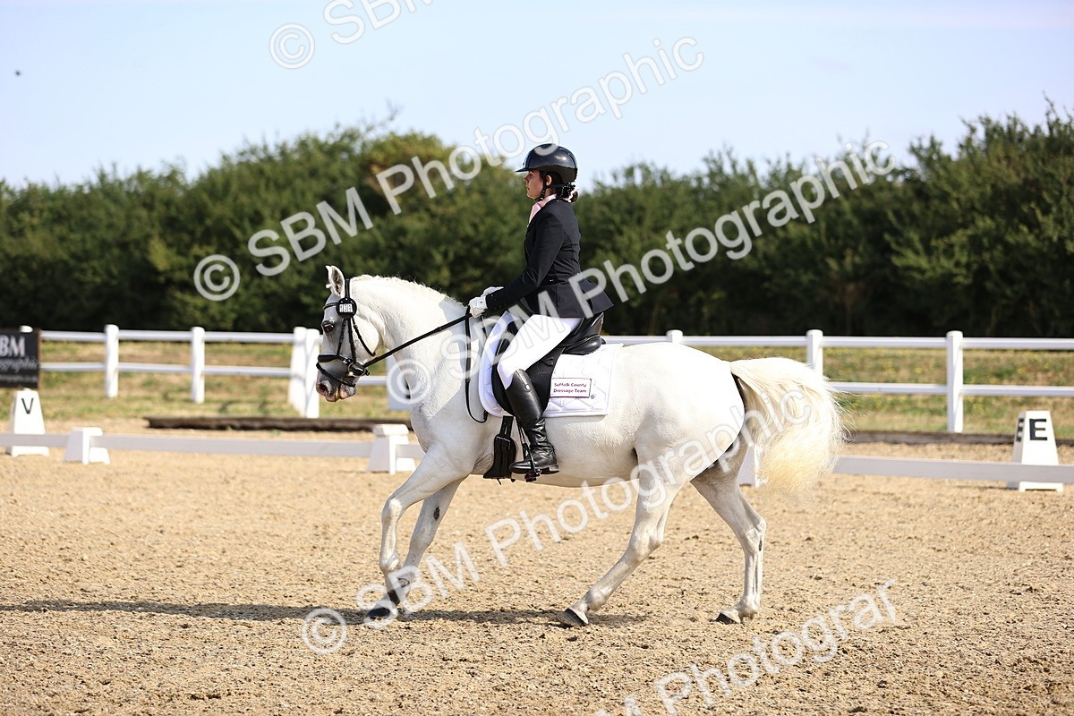 SBM_008672 - Novice 5 - 08.30-9.33