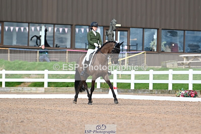 240218A-144214-08901 - 145-Lucy.Amy-Millenium.Falcon