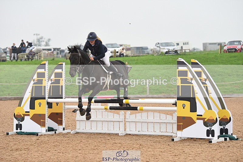 230916A-154844-05424 - Cls 18 Snr 95cm Derby