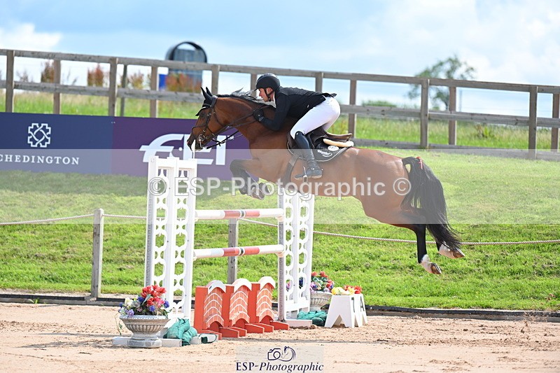 230721A-105252-05476 - Cls 6, 2 Star Medium 1.35m