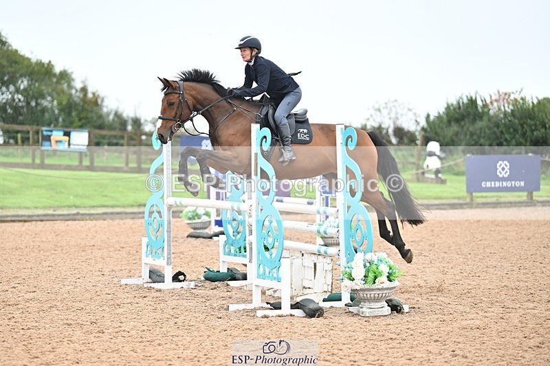 251003-113005-00460 - Cls 2 Newcomers and 1.10m