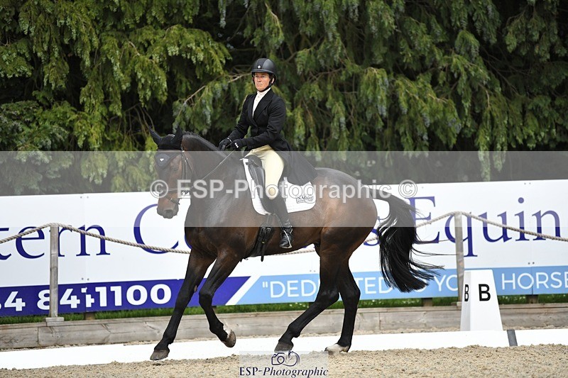 230525-152658-03252 - 326-GULLITH-Emily_Lochore-WEDTrotUp+DR