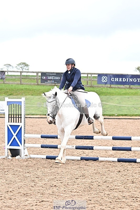 250414-101059-00013 - 70cm Round 1