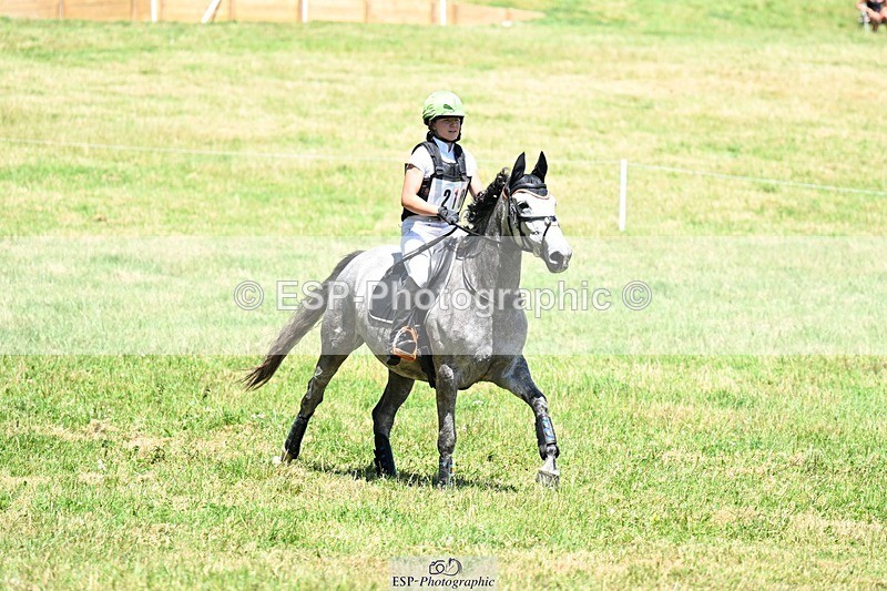 240629X-142822-4195 - 210-Tarka_Abraham-QUEEN_RUBIE