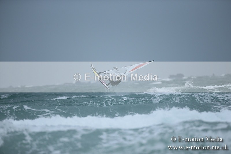 WS 030413-66 - Windsurfing