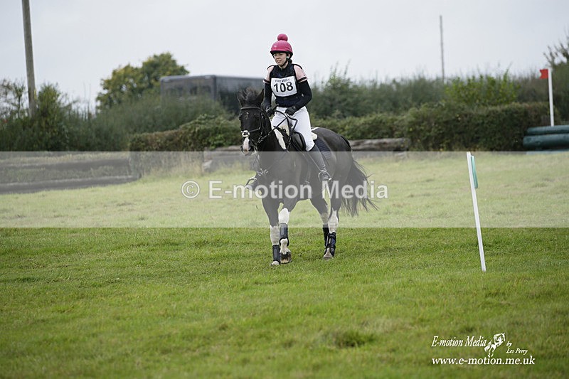 WWHT 171021 2053 - Novice Pairs (0.80m)  17/10/21