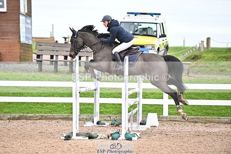 241206-123908-00778 - Cls 5 Newcomers and 1.10m Open