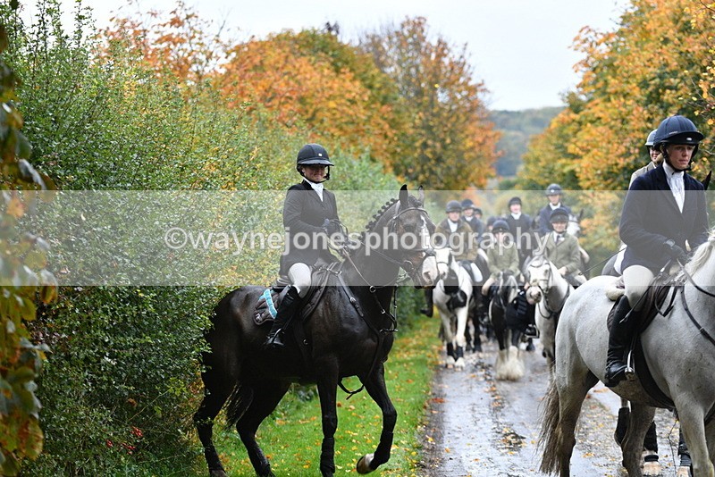WJ5_6266 - B&B walk back for Hunt Tea !