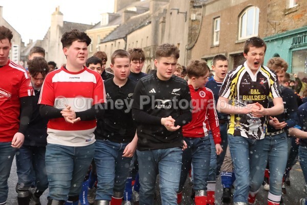 AA076385 - New Years Boys Ba'