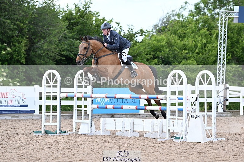 240619A-145022-00781 - Cls 4 Snr Newcomers and 1.10m Open