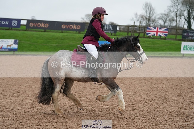 251116-094706-01410 - Cls 18 Clear Round 50cm