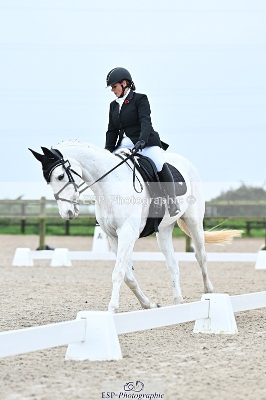 241103-154806-03233 - Novice 1 - 14.44 to 16.08