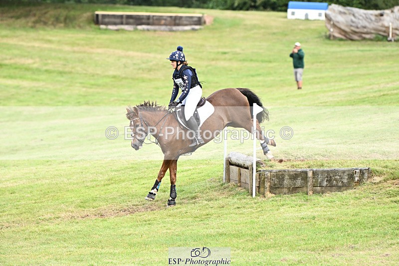 240825X-171937-37481 - 80cm XC 16.30 to 17.30