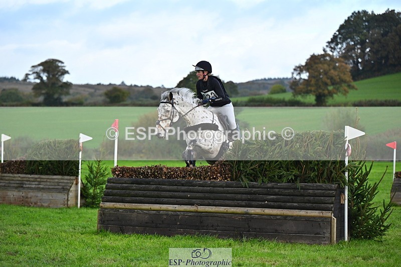 251025A-094855-16381 - D-323-Hannah.Flowerday