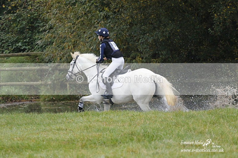 WWHT 171021 0553 - Novice Restricted (0.80m)  17/10/21