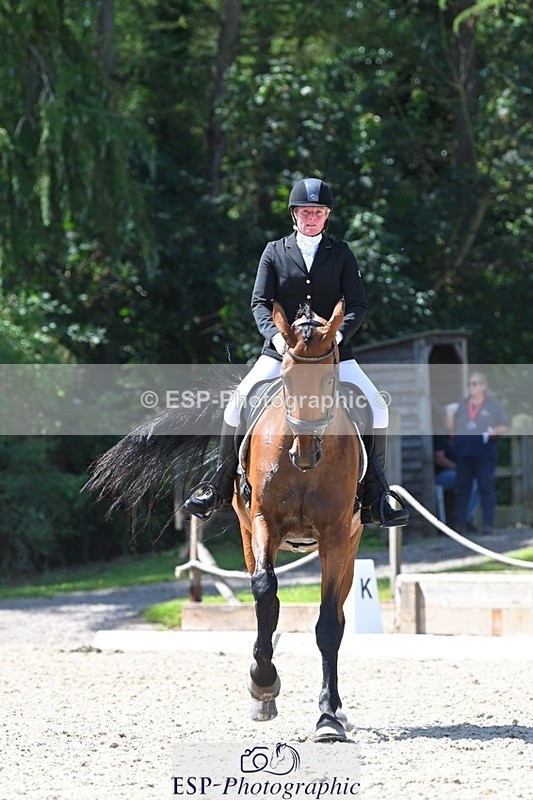 230811-121115-01194 - Cls 4 Adv Medium Silver