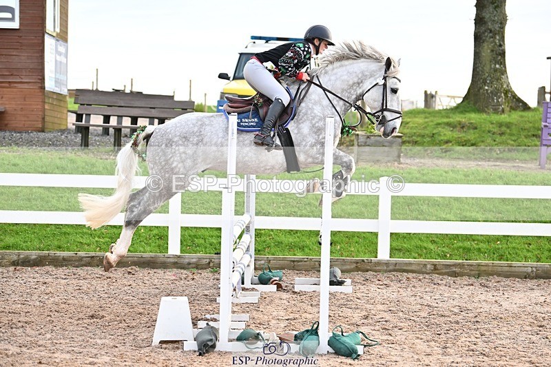 241206-094724-00082 - Cls 2 British Novice and 90cm Open