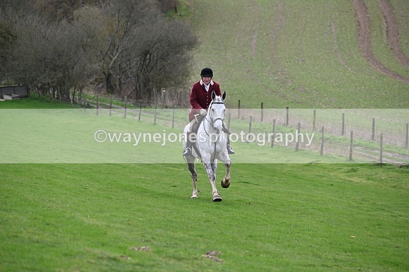 WJ6_9048 - Line Three