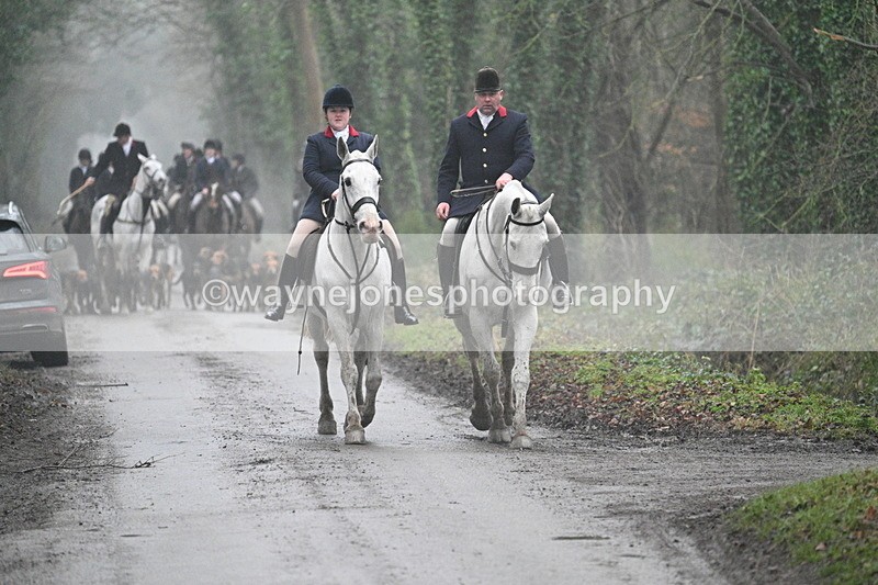 WJ7_3606 - In-between lines