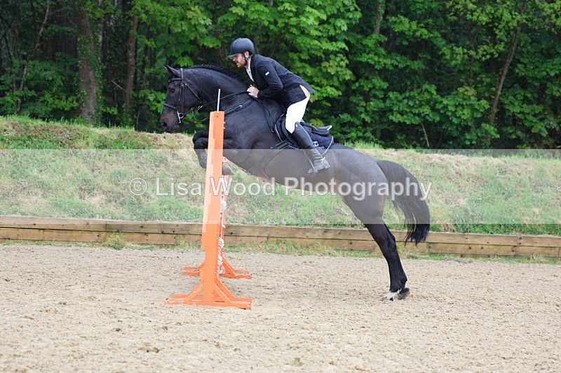 3E7A7501 - Class 8: Senior Foxhunter/1.20 open