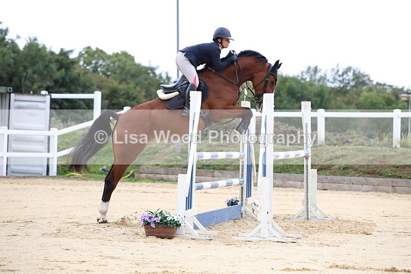 3E7A3032 - Class 8: Senior Newcomers/1.10m open
