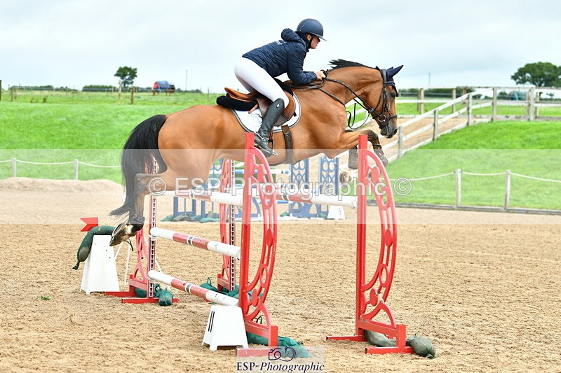 230805A-122024-00395 - Cls 3 Snr Foxhunter & 1.20m Open