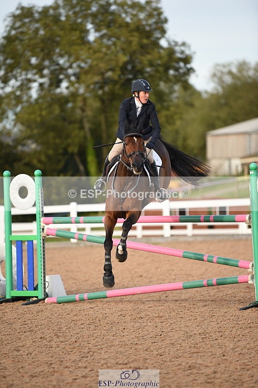 231015A-164332-09381 - Cls 27 1.10m Amateur Q 2nd R