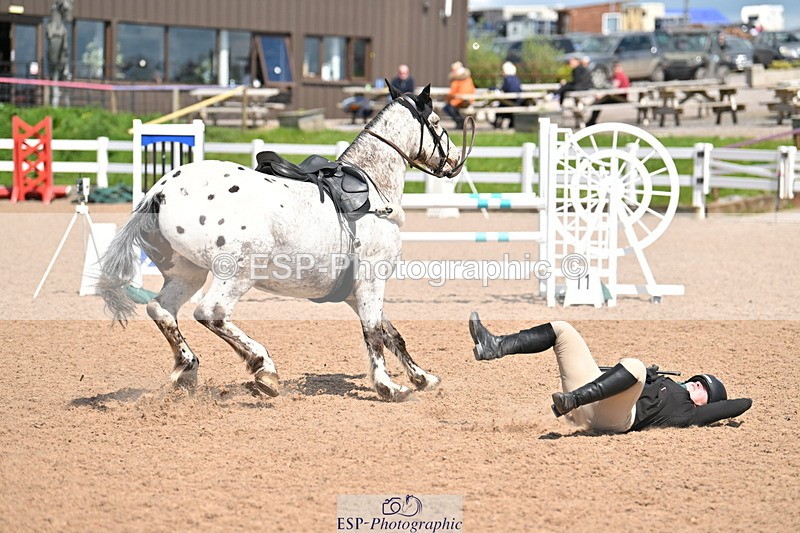 240504A-140852-02156 - Cls 20 & 21 Club & Schools 1m