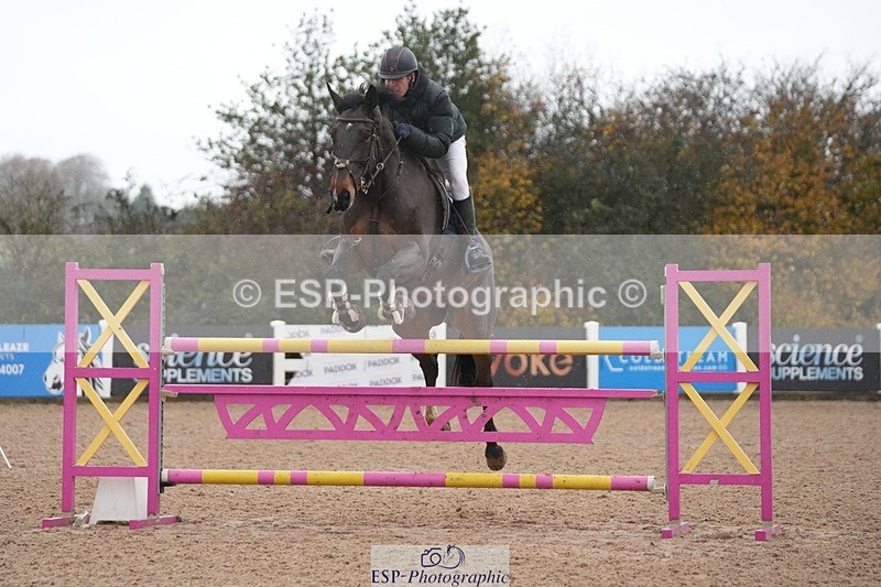 251107-133125-01164 - Cls 6 Foxhunter and 1.20m Open