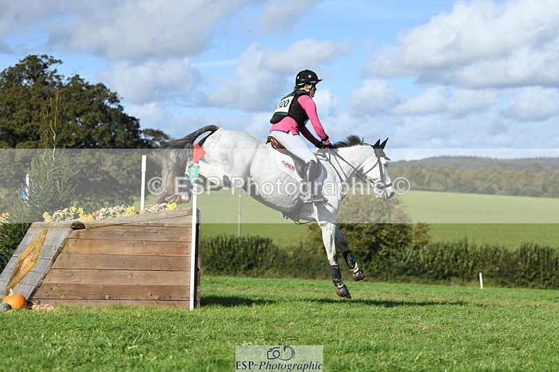 231022-130526-28654 - 320-FINLAY.M.AUREA-Charlotte.Armstrong-XC