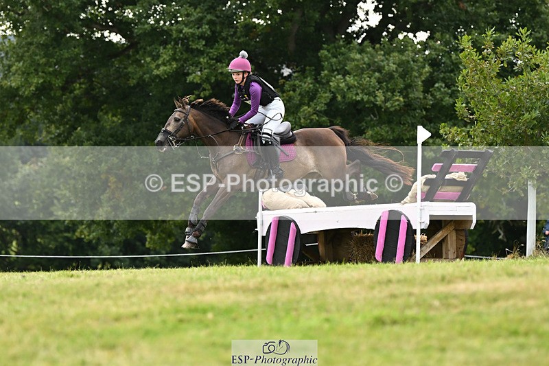 240825X-154629-36567 - 80cm XC 15.30 to 16.30