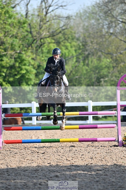 240512A-084310-16948 - Cls 39 British Novice and 90cm Open