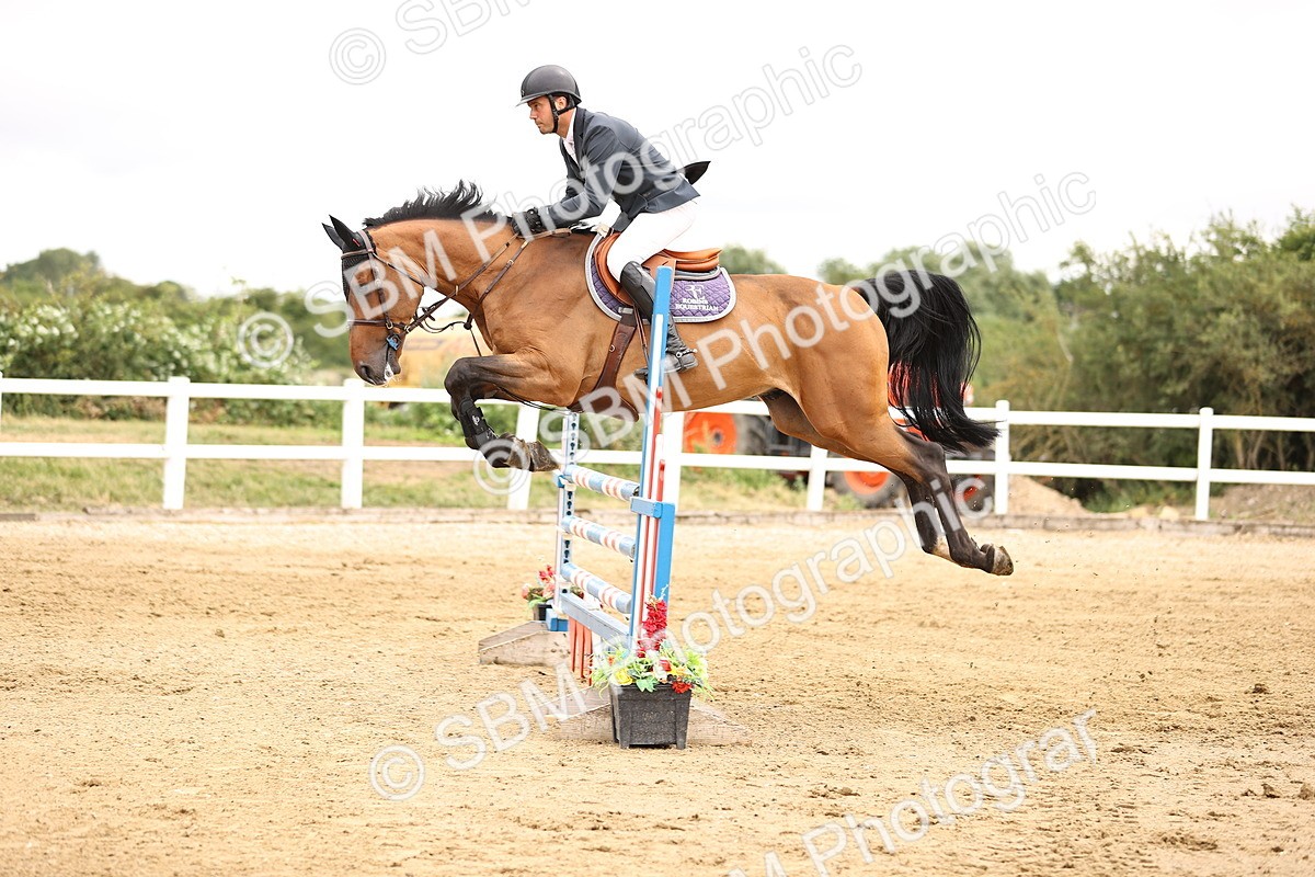 SBM_003338 - Class 21 - Senior Newcomers - 1.10m