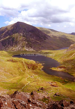 Cwm Idwal  Pen yr Ole Wen vert - Sceniks.com - Snowdonia landscape photographs by Dave O'Shea
