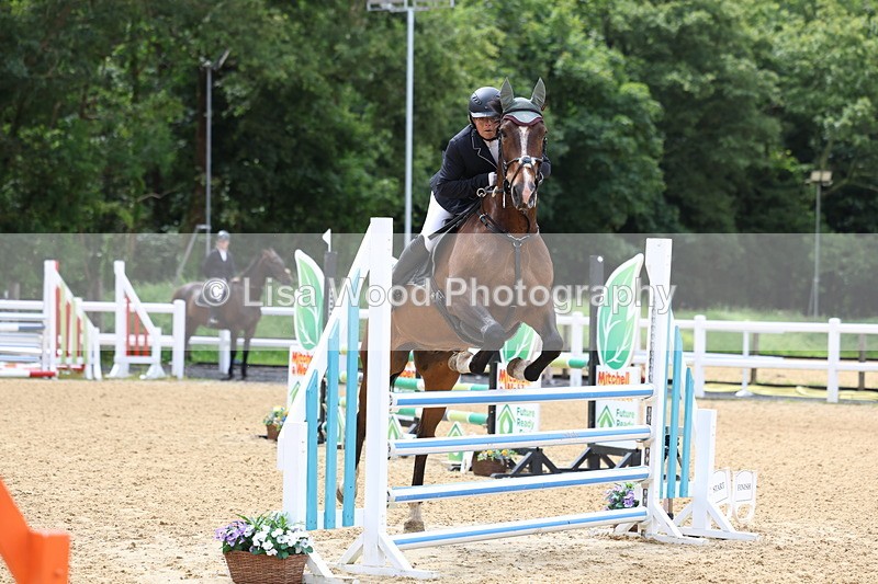 3E7A5922 - Class 4: Senior British Novice/90cm open
