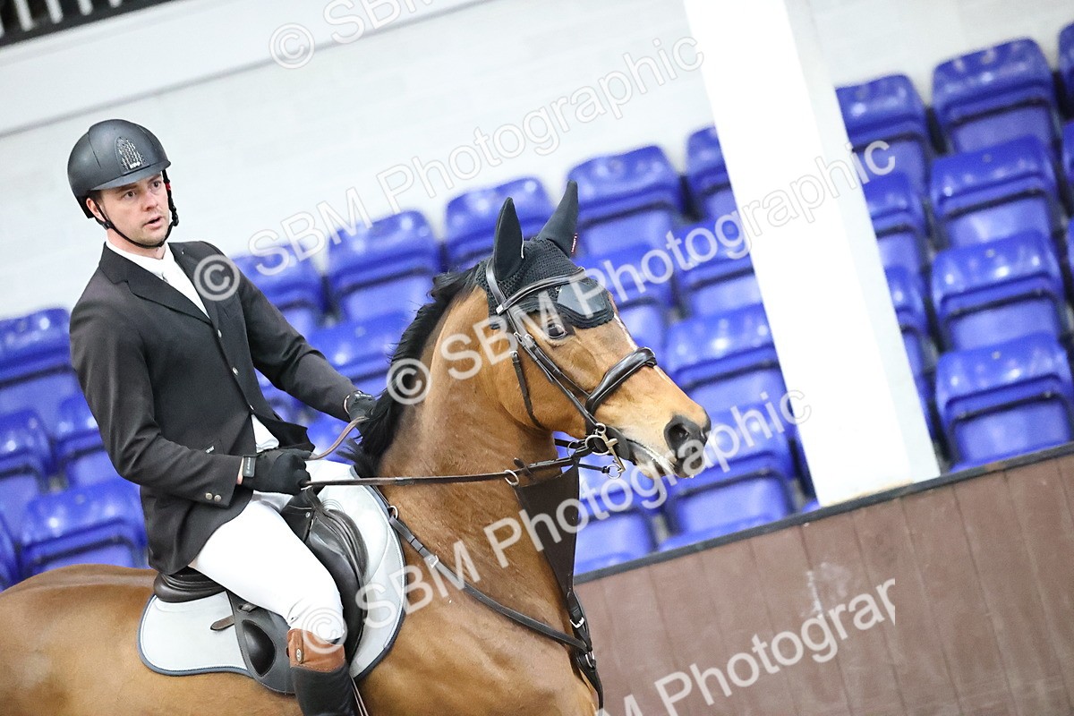 SBM_006065 - Class 16 - Senior Newcomers - 1.10m Open