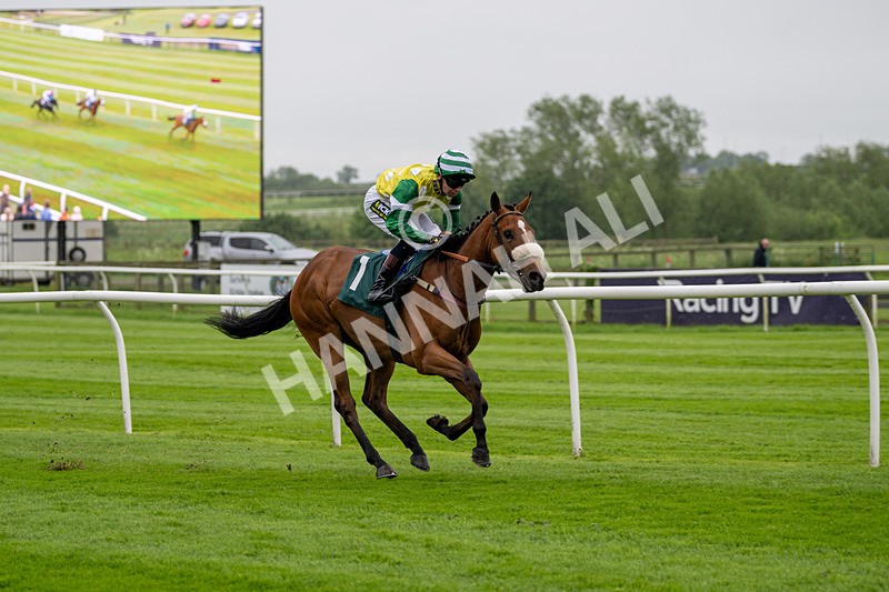 230524-Race 1-Brazilian Belle-1206
